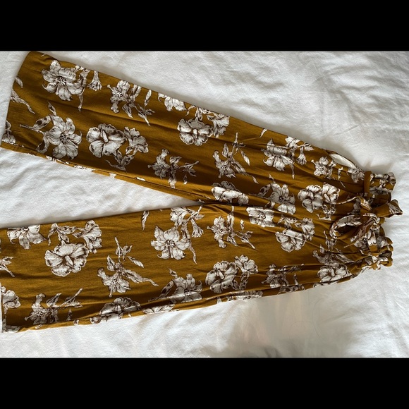 Zara pants sale! Will package all 6 pairs for $80 - Picture 2 of 7